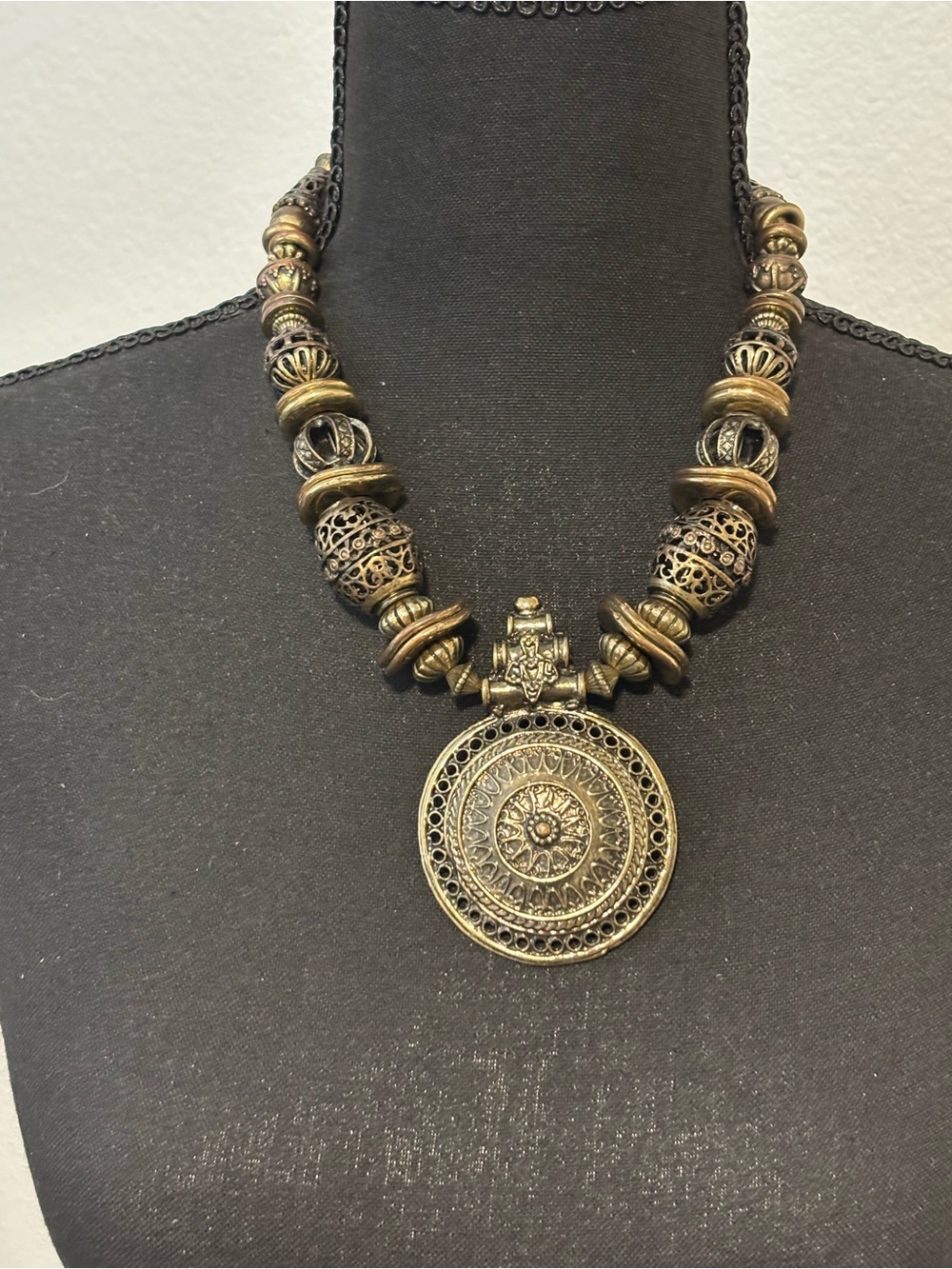 Chico’s Rustic Metals Boho Bronze Medallion Pendant Necklace 19”+4”